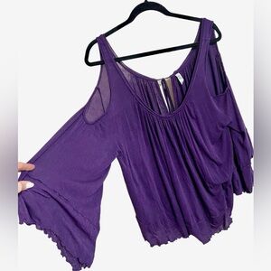Free People Flowy Bell Sleeved Cold Shoulder women’s top-M